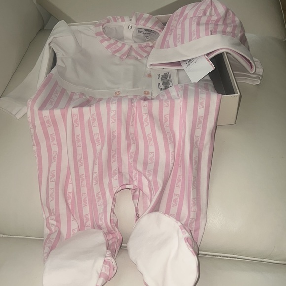 Emporio Armani logo set - Picture 3 of 9